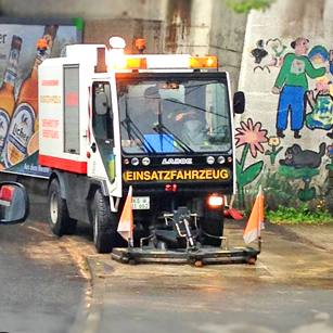 Beseitigung von Gefahrstoffen mit Hilfe von Bindemittel